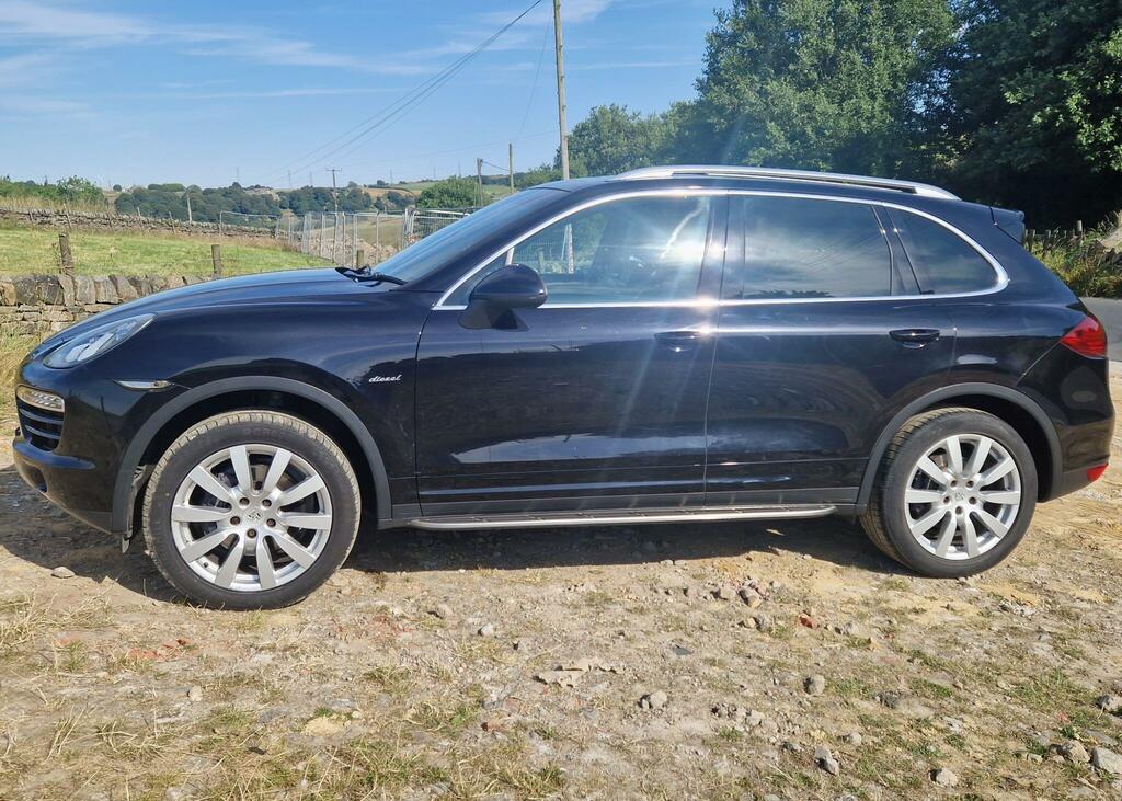 Porsche Cayenne V8 Turbo S Tiptronic Black #20