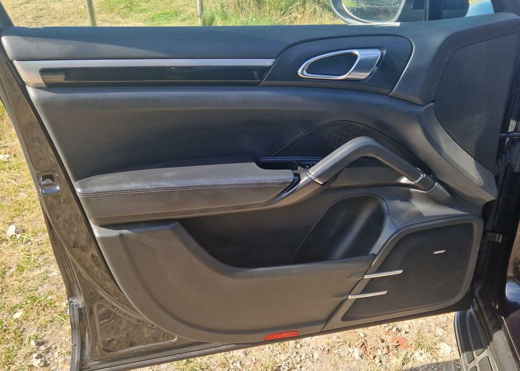 Porsche Cayenne V8 Turbo S Tiptronic Black #57