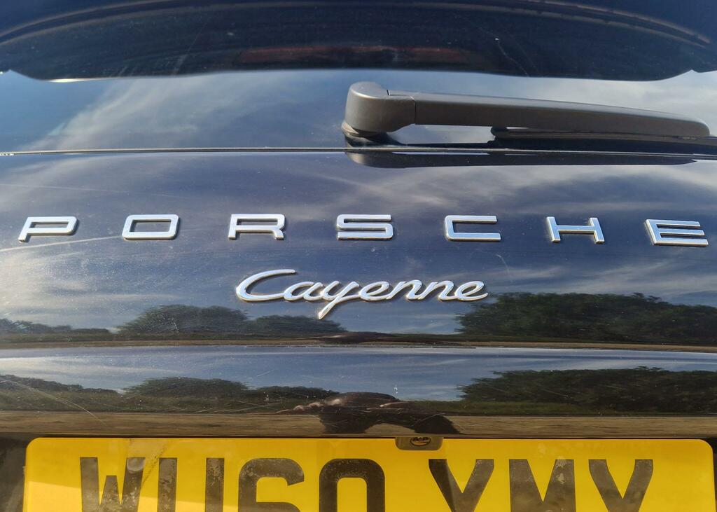 Porsche Cayenne V8 Turbo S Tiptronic Black #46
