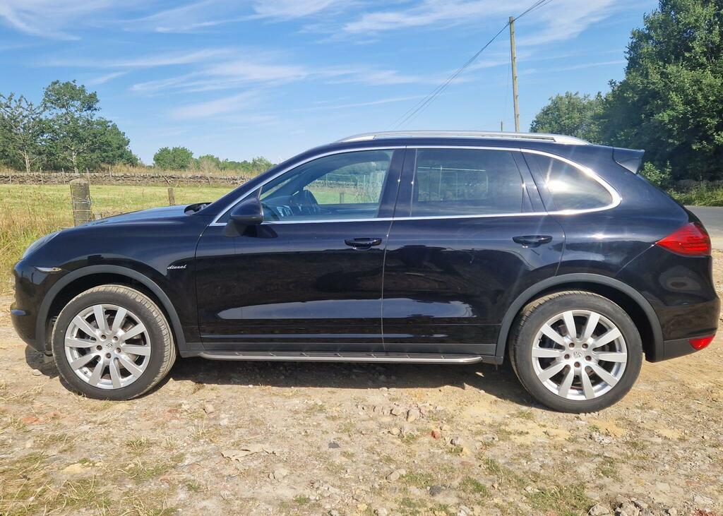 Porsche Cayenne V8 Turbo S Tiptronic Black #19
