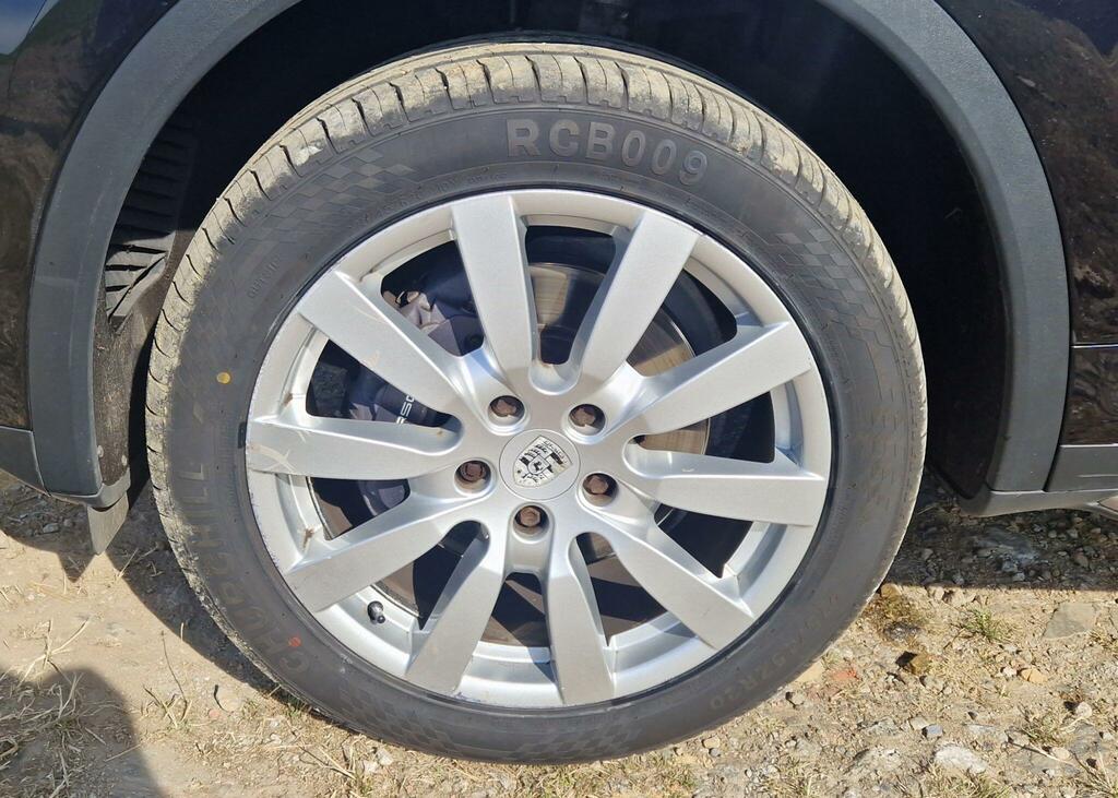 Porsche Cayenne V8 Turbo S Tiptronic Black #39