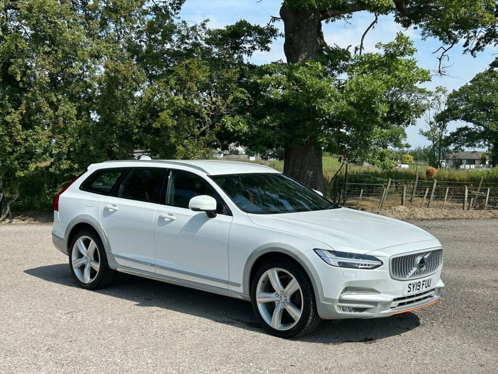 Volvo V90 Cross Country 2.0 D5 Powerpulse Volvo Ocean Race Estate Dies White