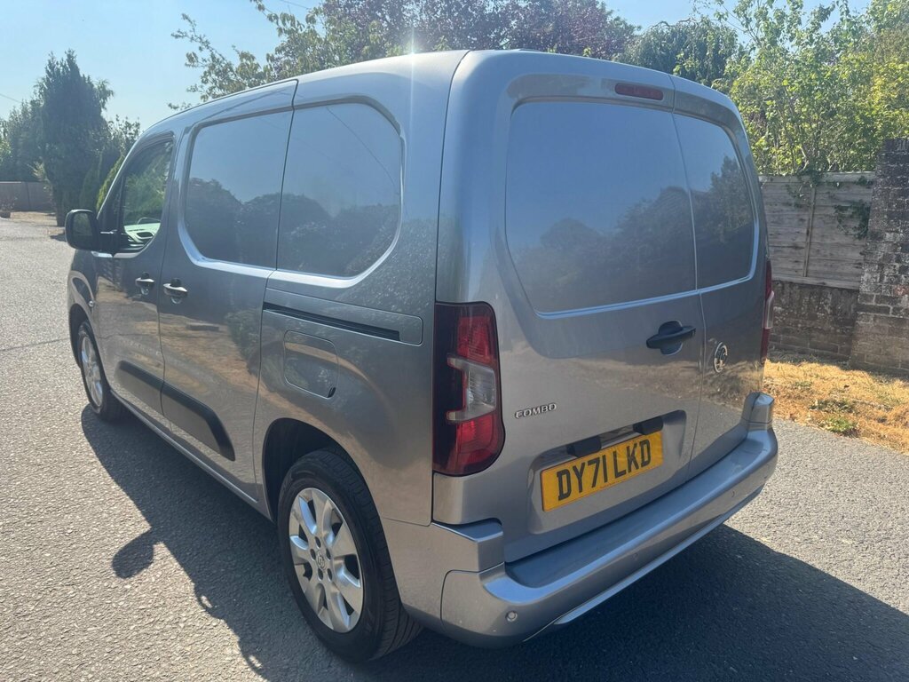 Vauxhall Combo 1.5 Turbo D Se 7 Seat Estate Blue #7
