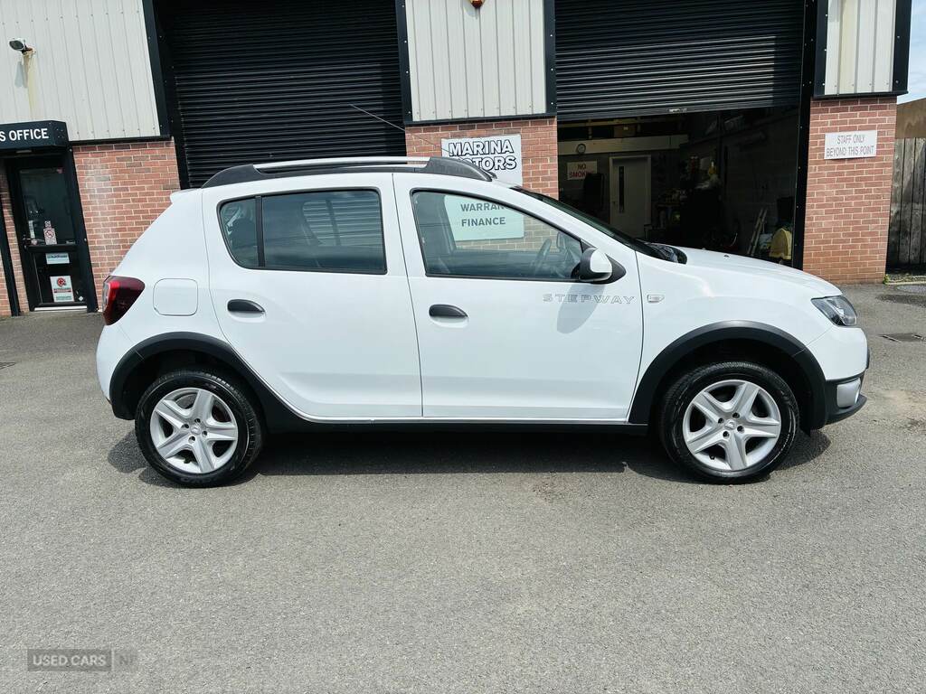 Dacia Sandero Stepway 0.9 Tce Ambiance Start Stop White #2