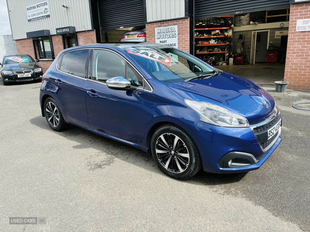 Peugeot 208 1.2 Puretech Allure Premium Blue