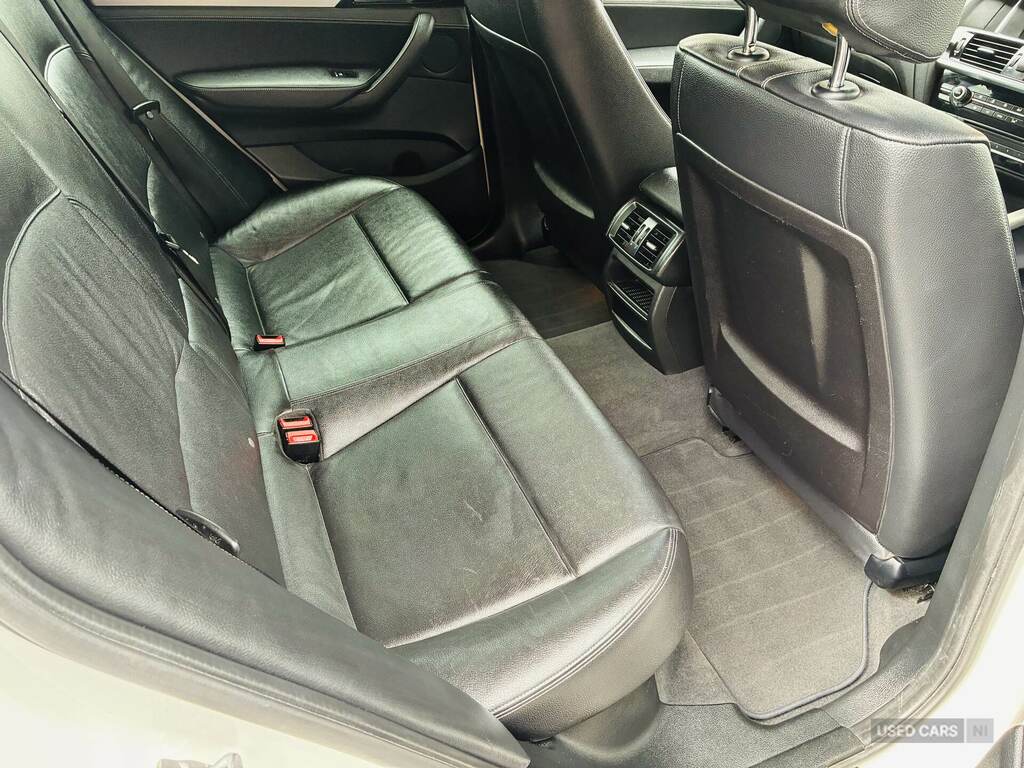 BMW X4 3L M Sport Black #10