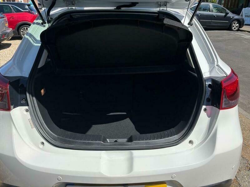 Mazda 2 1.5 Skyactiv-g Sport Nav Hatchback Manu White #24
