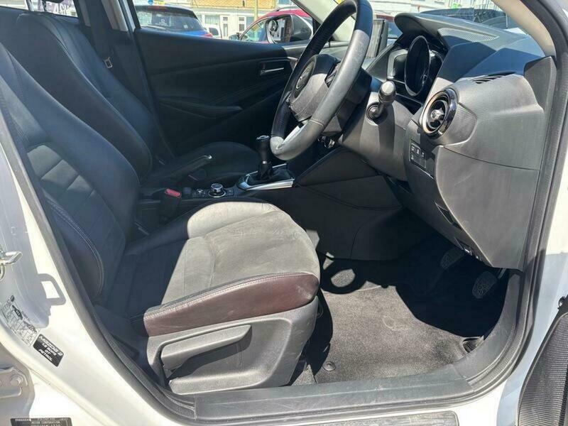 Mazda 2 1.5 Skyactiv-g Sport Nav Hatchback Manu White #16