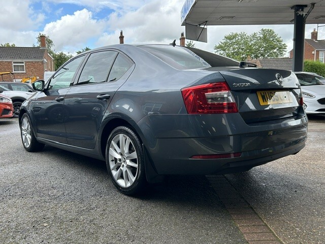 Skoda Octavia Hatchback 1.6 Tdi Scr Se L 2019 WU69LHO Grey #5