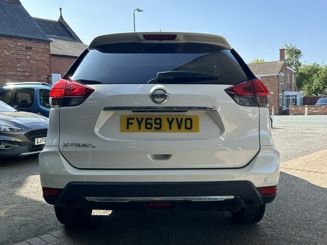 Nissan X-Trail Suv 1.7 Dci N-connecta 2019 FY69YVO White #4