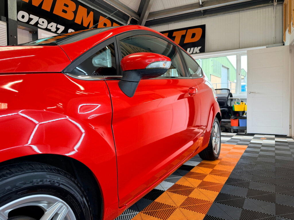 Ford Fiesta Fiesta Hatchback Red #6