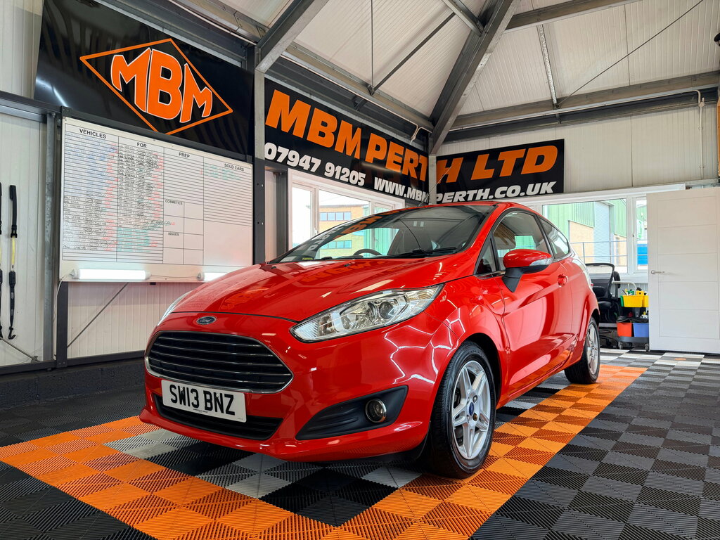 Ford Fiesta Fiesta Hatchback Red #2