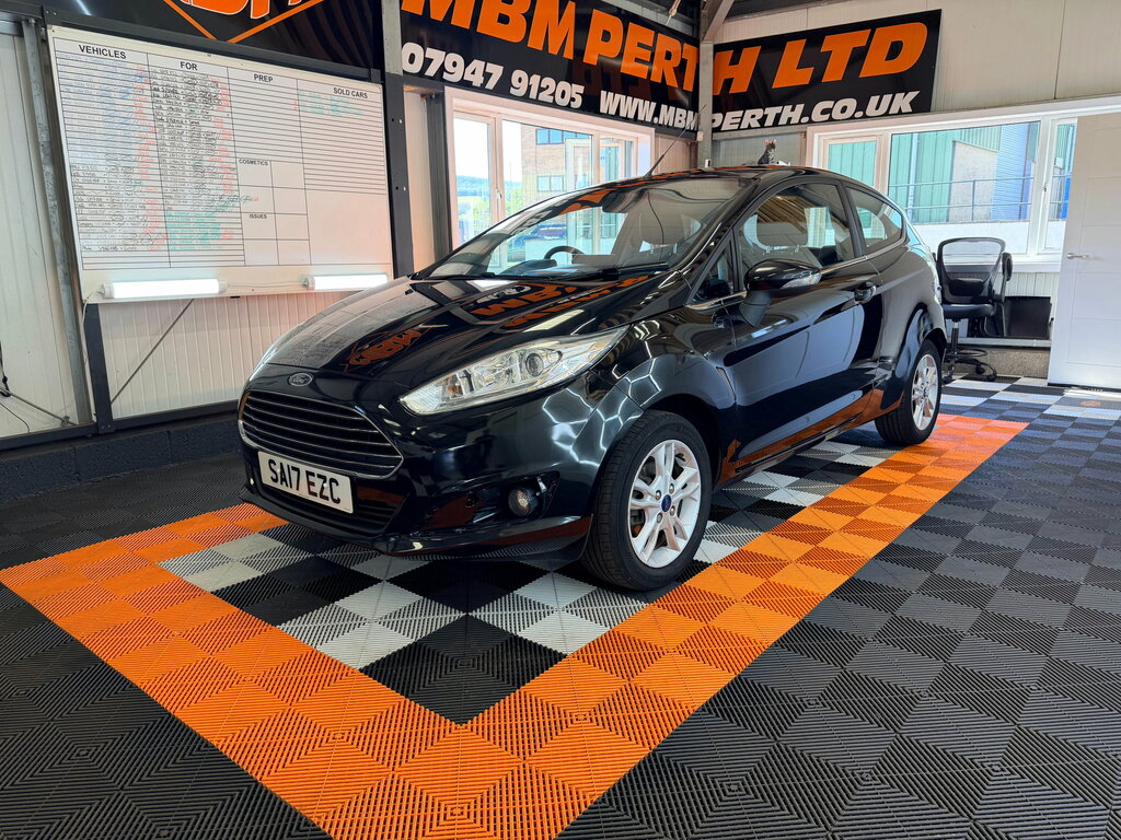 Ford Fiesta Fiesta Hatchback Black #2