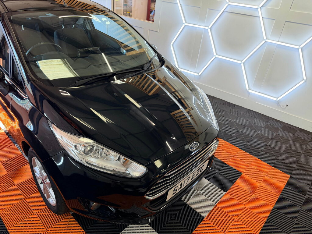 Ford Fiesta Fiesta Hatchback Black #6