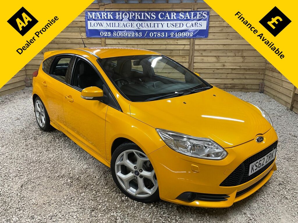 Ford Focus Ecoboost St-3 Hatchback Yellow
