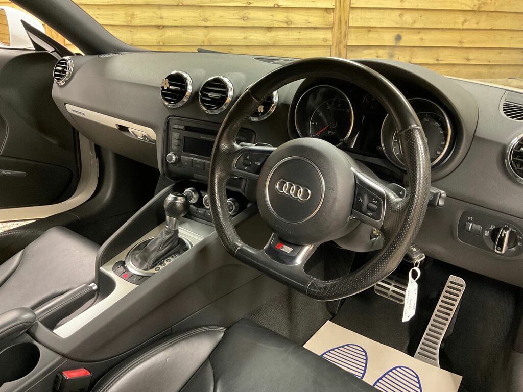 Audi TT 2.0 Tfsi Black Edition Euro 5 Ss Red #14