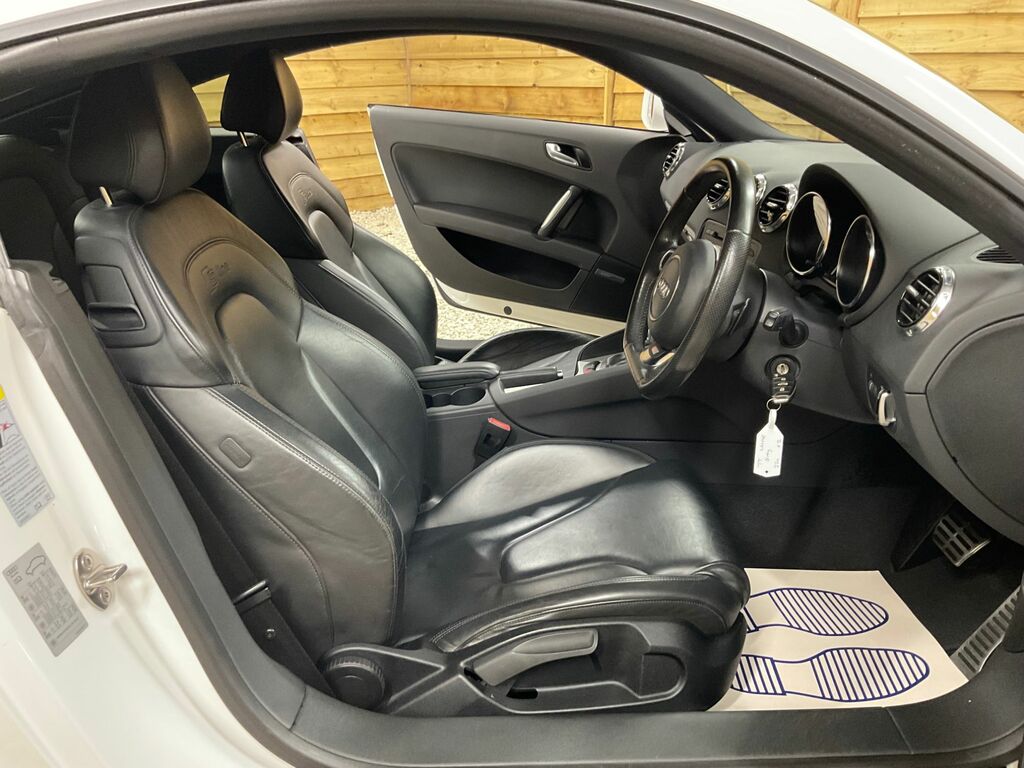 Audi TT 2.0 Tfsi Black Edition Euro 5 Ss Red #16