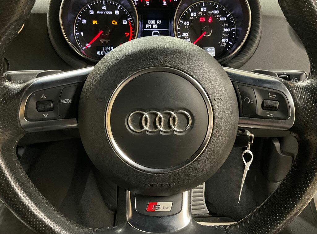 Audi TT 2.0 Tfsi Black Edition Euro 5 Ss Red #33