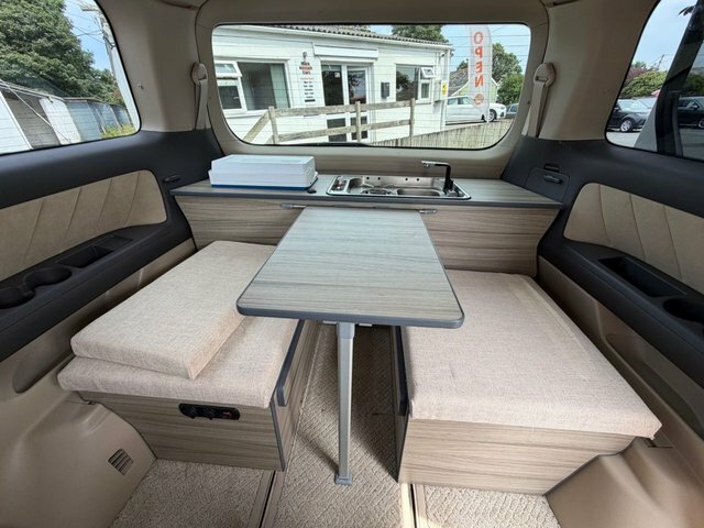 Toyota Alphard Mpv White #13