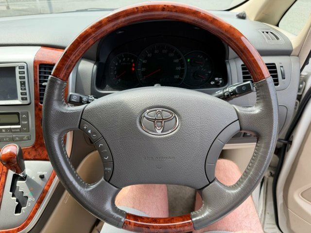 Toyota Alphard Mpv White #24