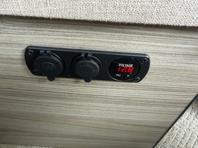 Toyota Alphard Mpv White #17