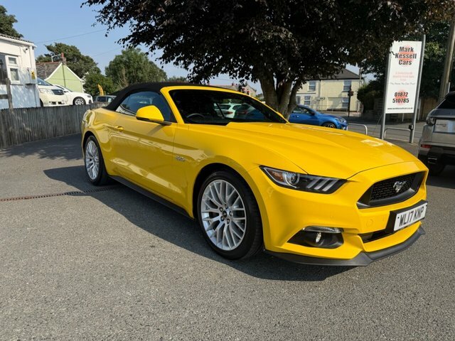 Ford Mustang Convertible Yellow #5