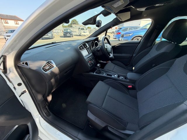 DS DS 4 Hatchback White #3