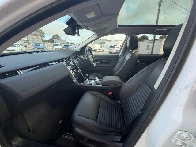 Land Rover Discovery Sport Suv White #3