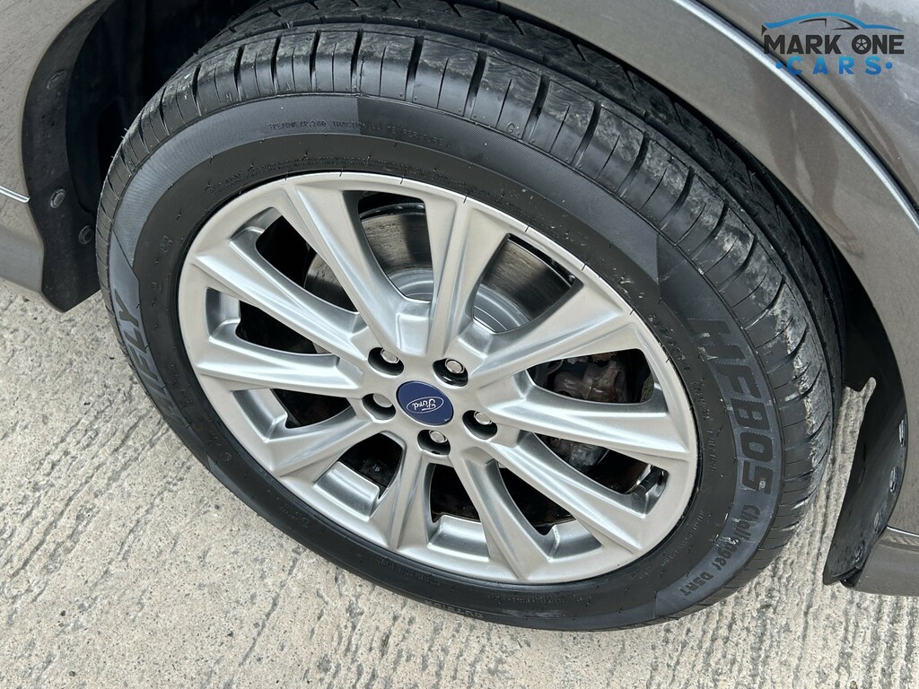 Ford Kuga Suv 2.0 Tdci Vignale 201818 K23DNJ Grey #4