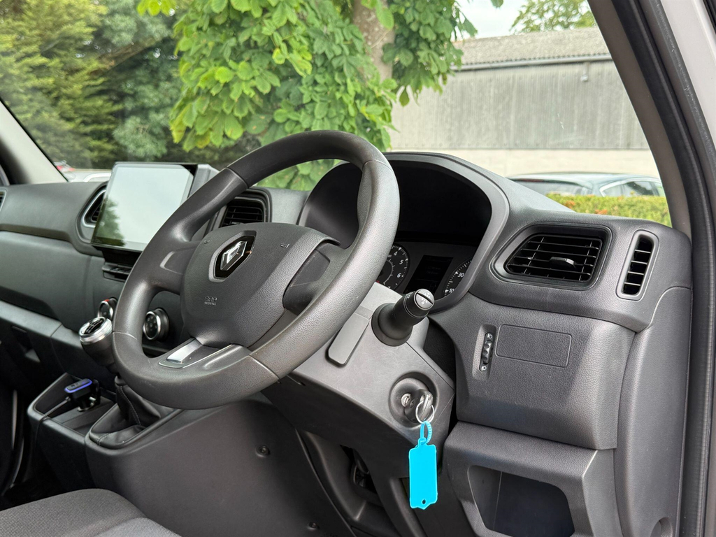 Renault Master 2.3L Business White #14