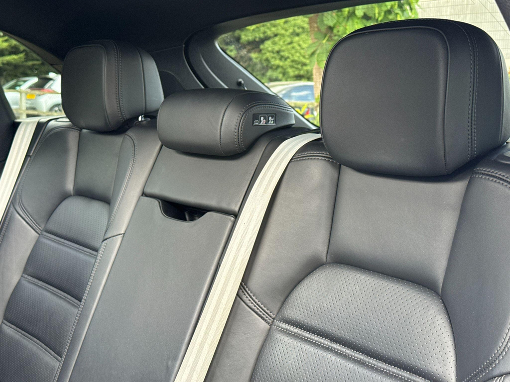 Porsche Macan 1 Owner Full Porsche History Sportdesign Pack White #14