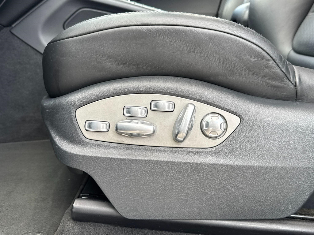 Porsche Macan 1 Owner Full Porsche History Sportdesign Pack White #20