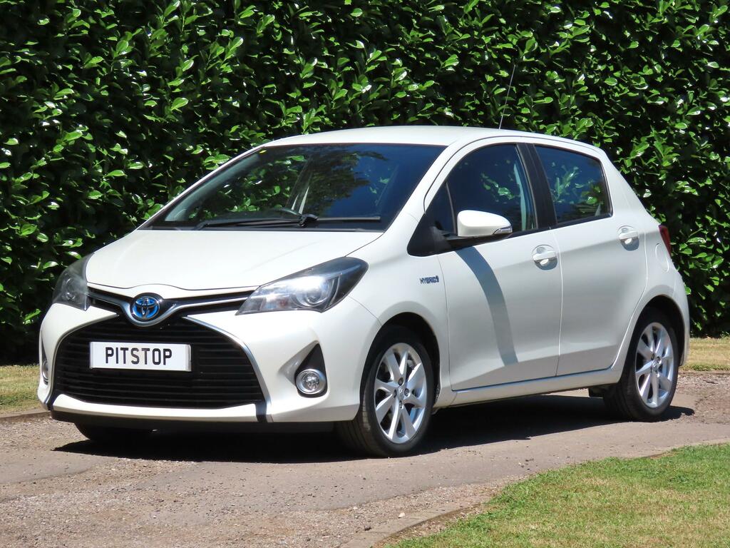 Toyota Yaris 1.5 Vvt-h Excel Hatchback Hybrid E-cvt White #2