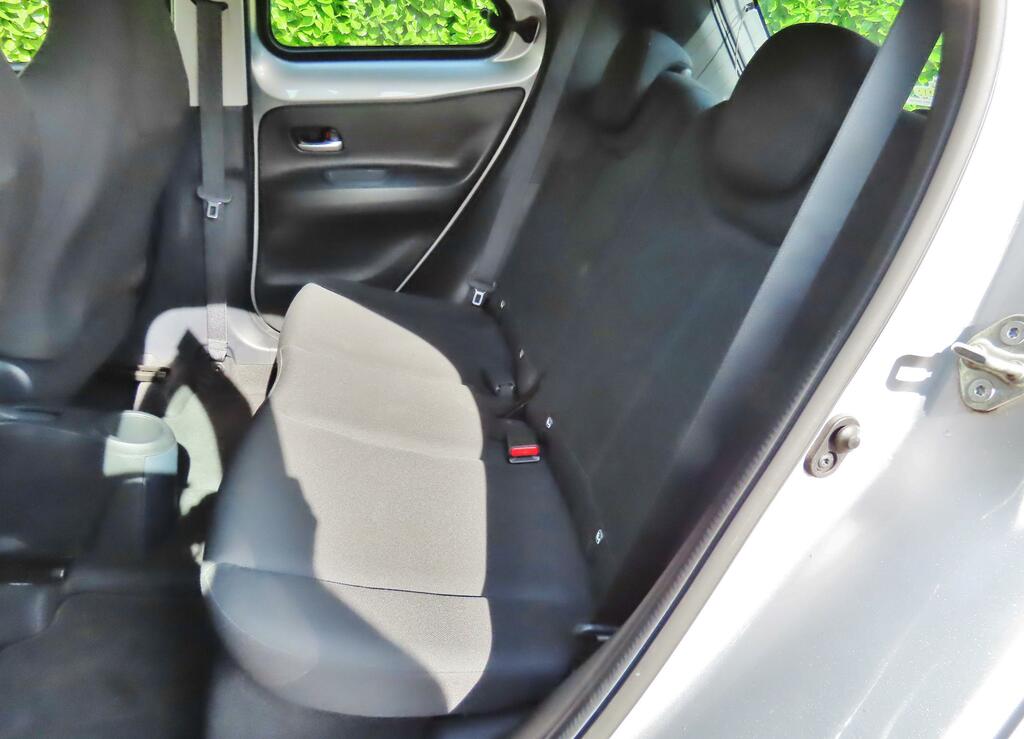 Toyota Aygo X 1.0 Vvt I Edge Hatchback 72 Ps Green #12