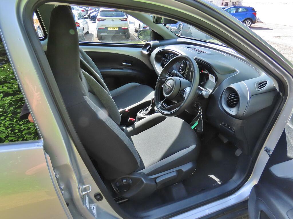 Toyota Aygo X 1.0 Vvt I Edge Hatchback 72 Ps Green #16