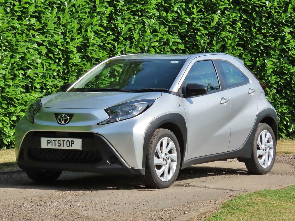 Toyota Aygo X 1.0 Vvt-i Pure Hatchback X-shift Euro 6 Silver #2