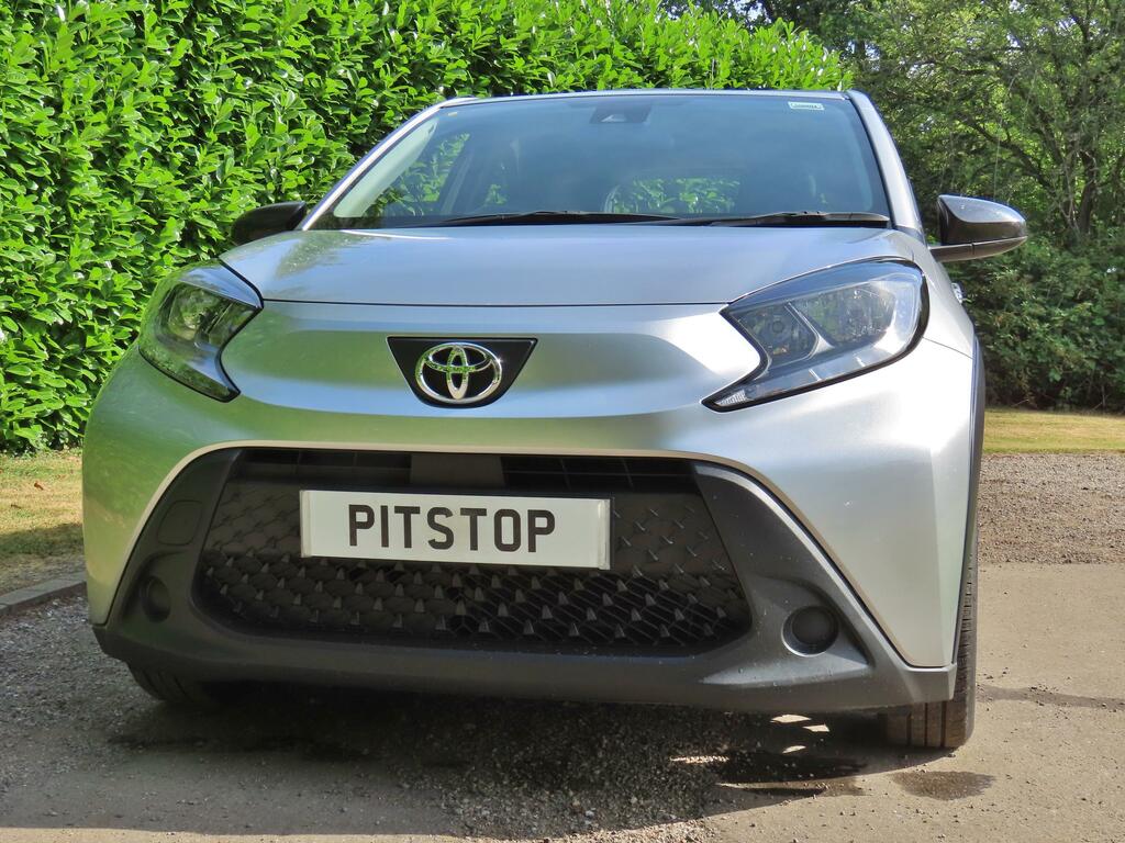 Toyota Aygo X 1.0 Vvt I Edge Hatchback 72 Ps Green #9