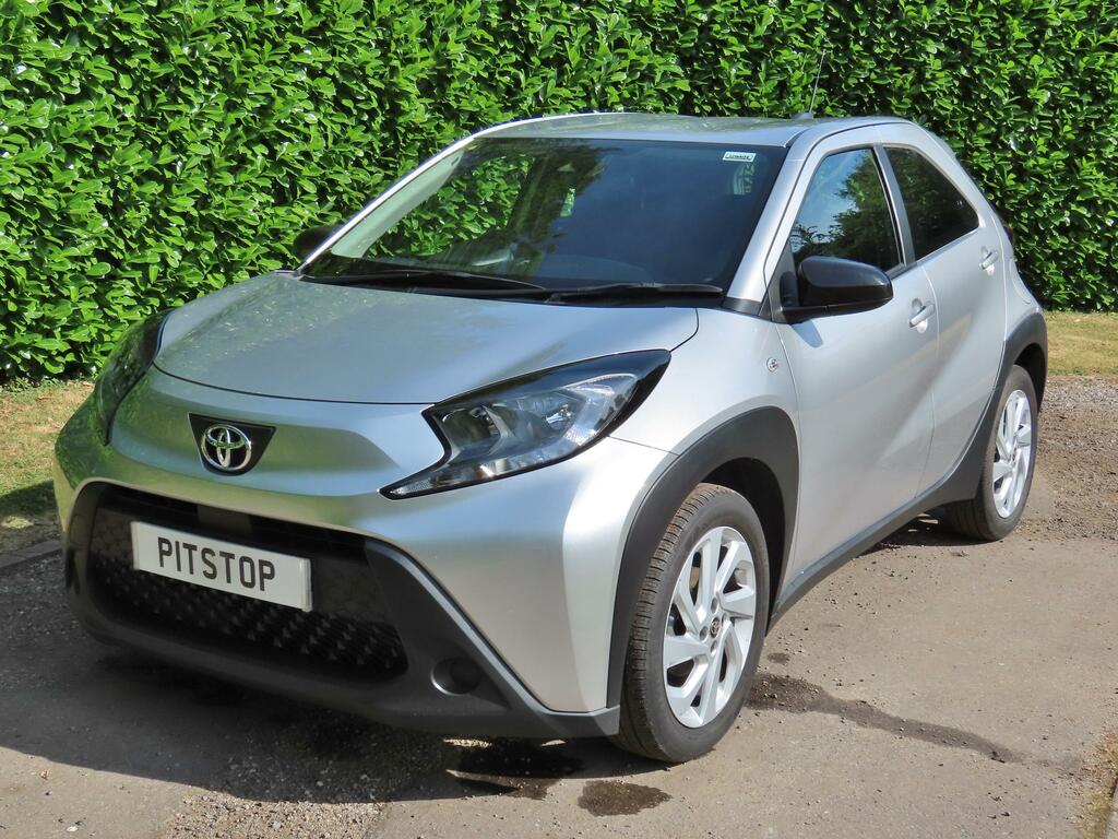 Toyota Aygo X 1.0 Vvt I Edge Hatchback 72 Ps Green #18