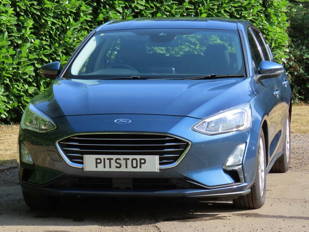 Ford Focus 1.0T Ecoboost Titanium Hatchback Blue