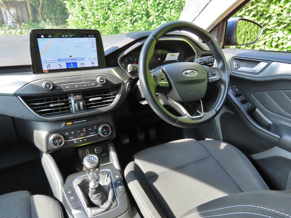 Ford Focus 1.0T Ecoboost Titanium Hatchback Blue #3