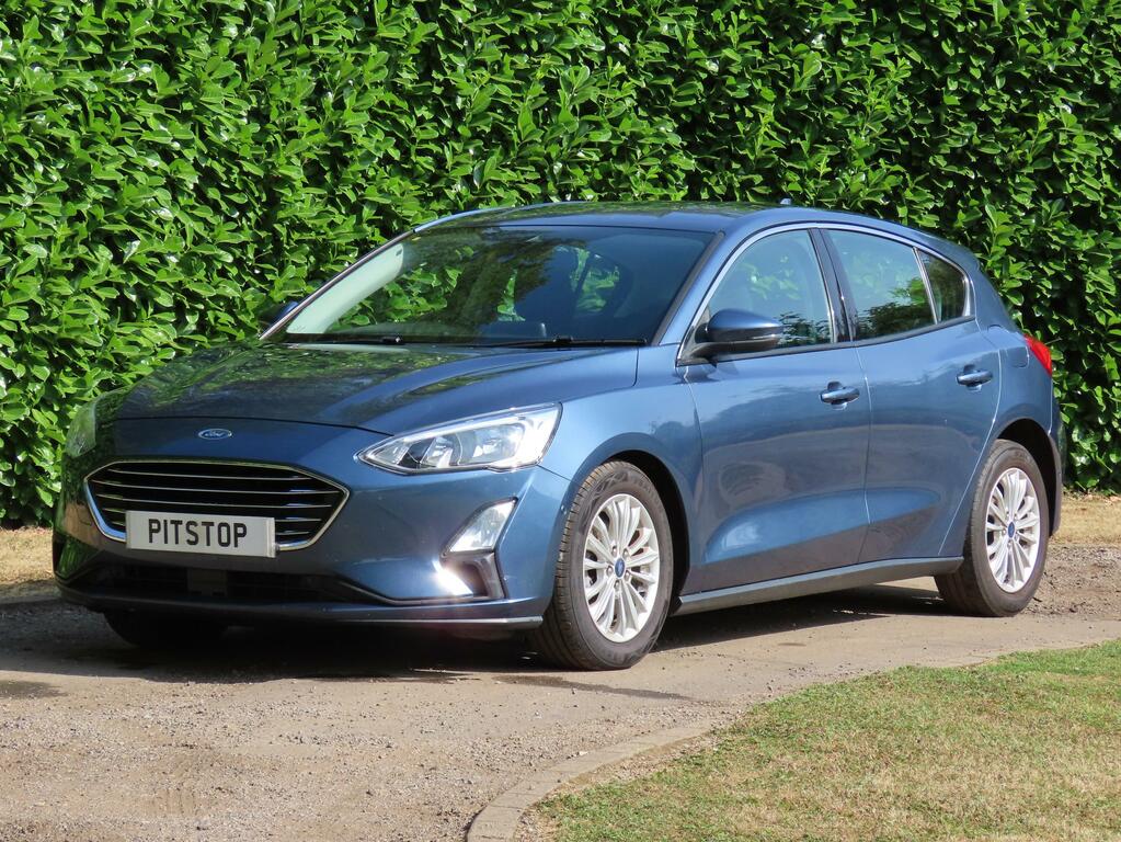 Ford Focus 1.0T Ecoboost Titanium Hatchback Blue #2