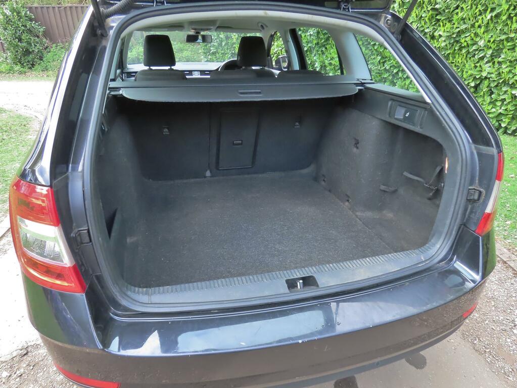 Skoda Octavia 1.5 Tsi Se Technology Blue #11