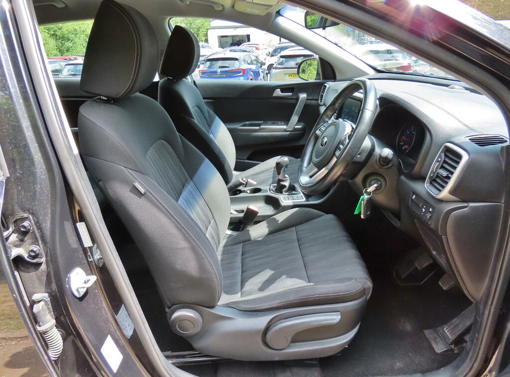 Kia Sportage Diesel Black #16