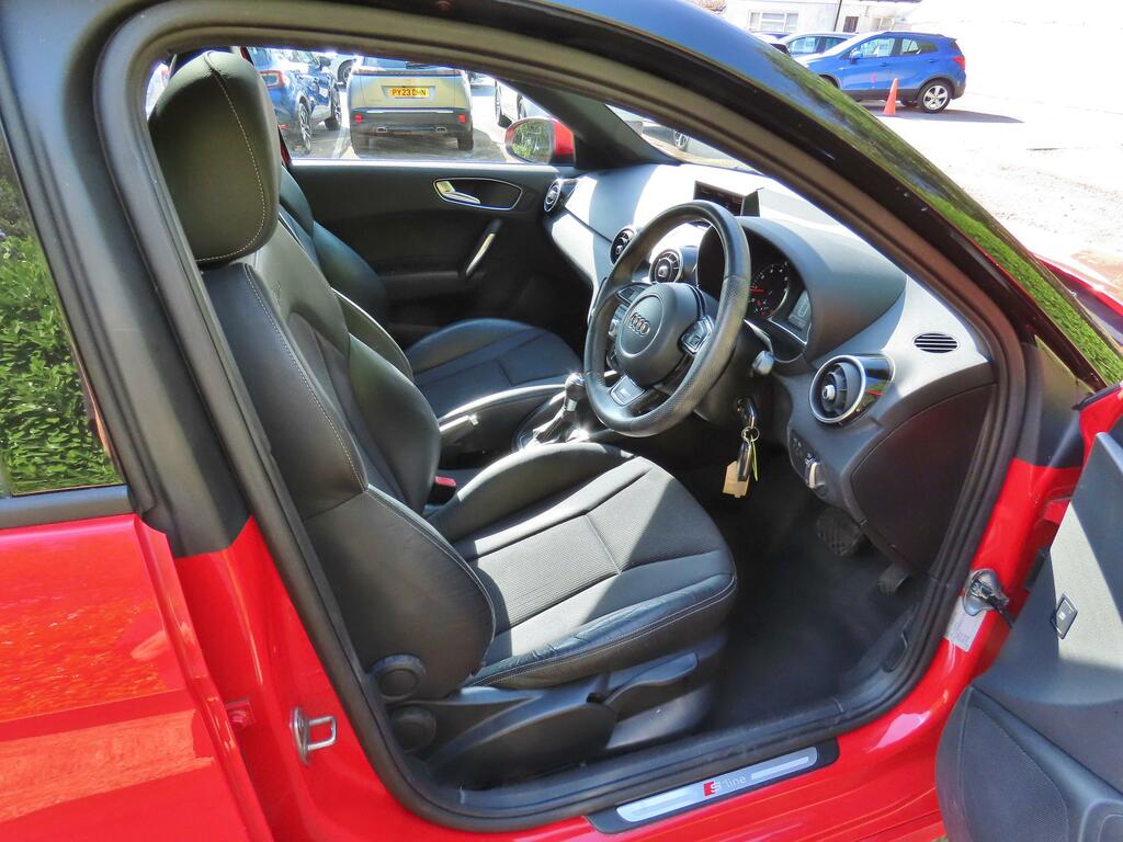 Audi A1 2011 1.4 Tfsi Sport Hatchback Eu White #16
