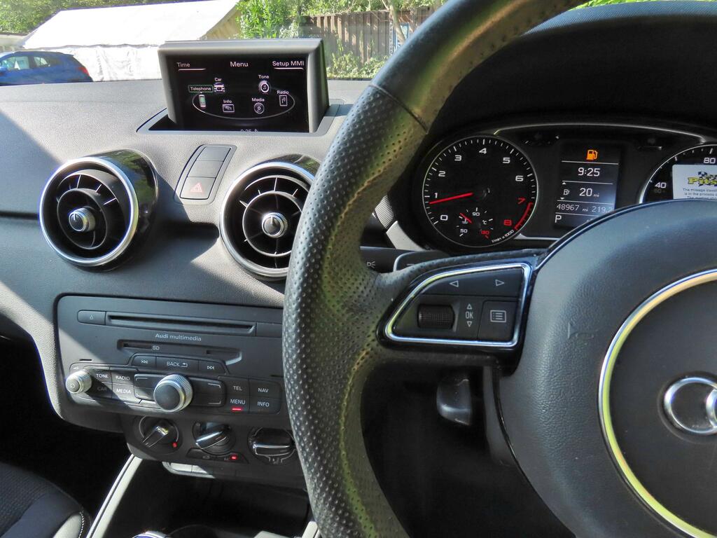Audi A1 2011 1.4 Tfsi Sport Hatchback Eu White #17