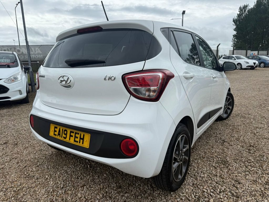 Hyundai I10 1L Premium EA19FEH White #3