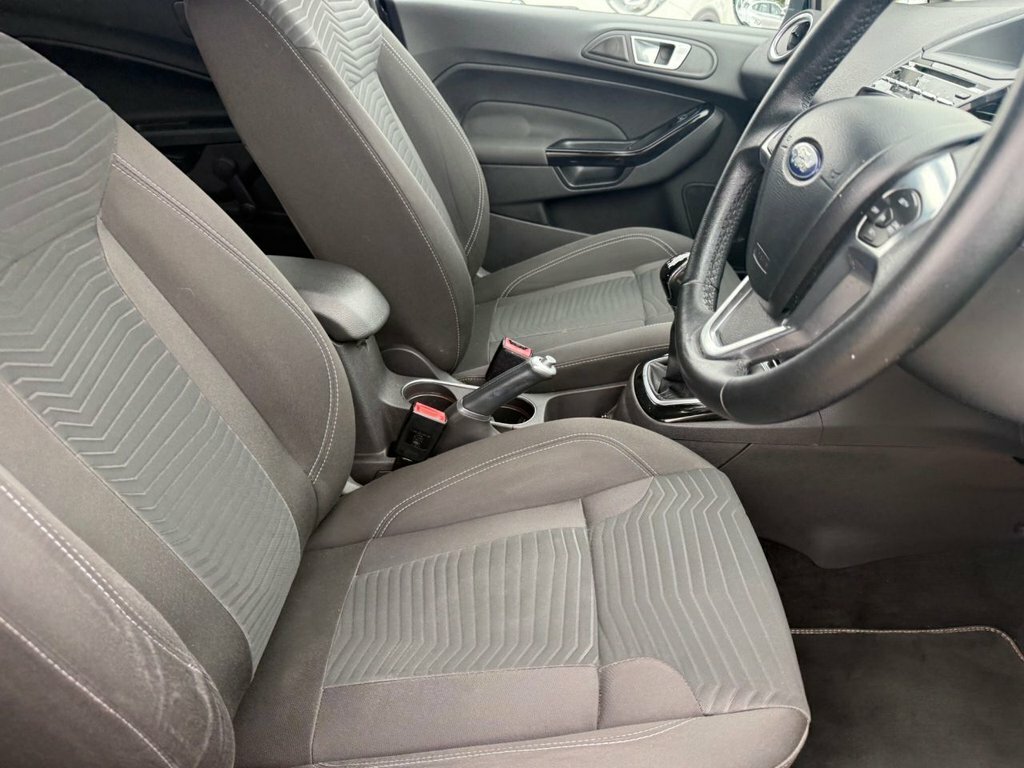 Ford Fiesta 1.25 Style Hatchback 74Ps Blue #24
