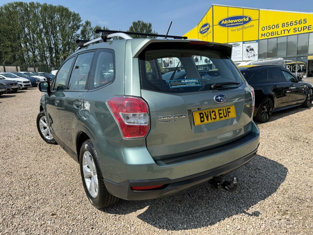 Subaru Forester Estate Green #4