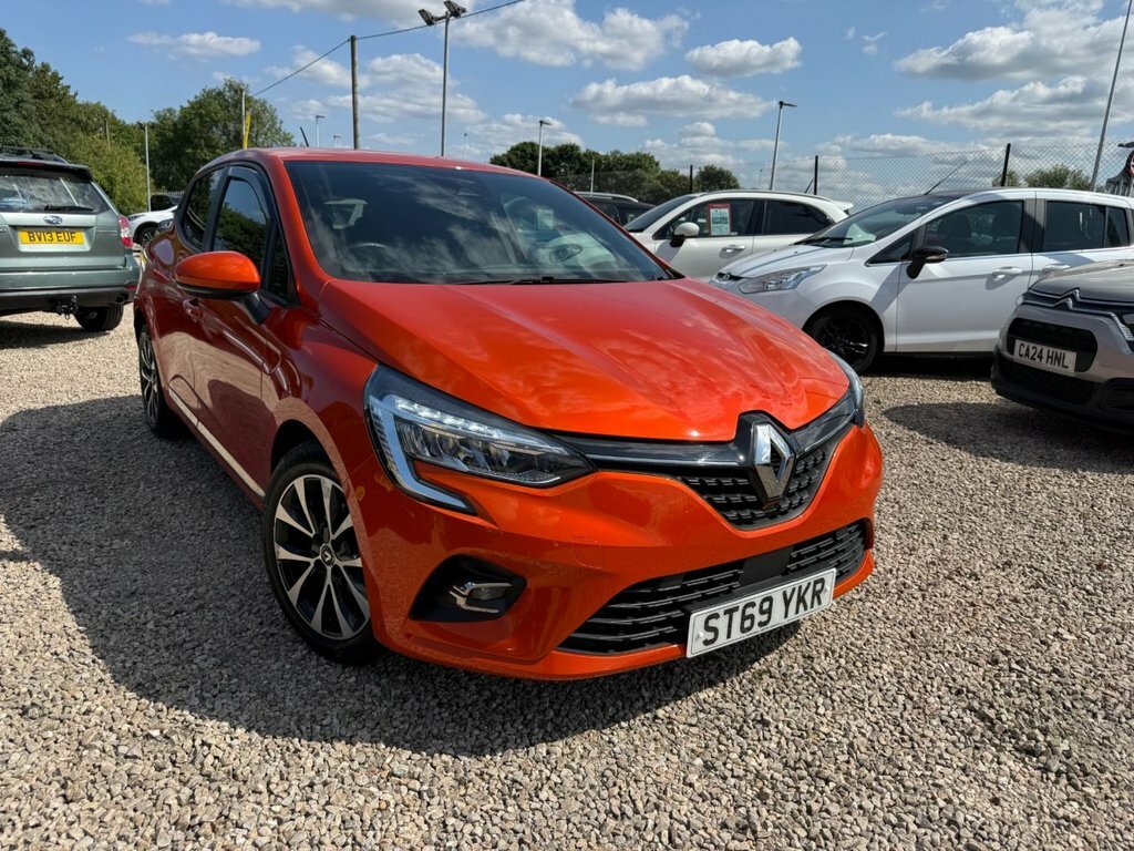 Renault Clio 1L Iconic Orange
