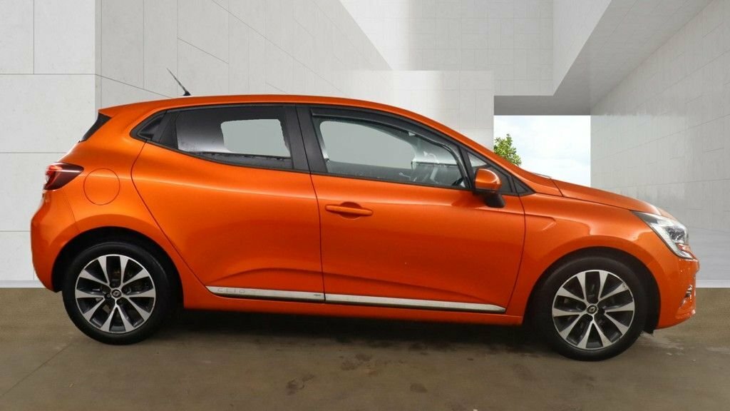 Renault Clio 1L Iconic Orange #5
